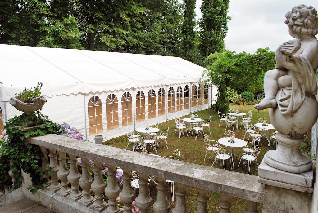 Chateau "Le Castel Des Anges" Wailly-Beaucamp ภายนอก รูปภาพ